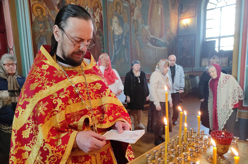 Пасхальное поминовение усопших на Радоницу
