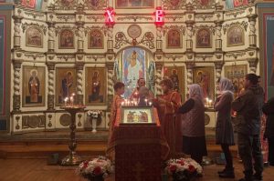 <span style="color: red;font-family: 'Posad';font-size: 40px;">Христос Воскресе!</span>