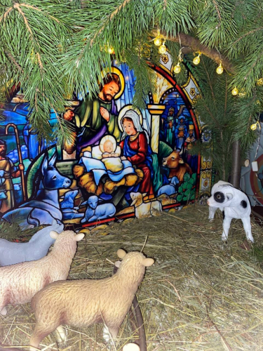 Трудами прихожан сооружен Рождественский вертеп