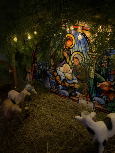 Трудами прихожан сооружен Рождественский вертеп