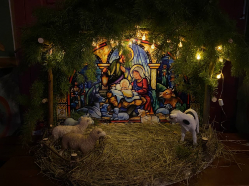 Трудами прихожан сооружен Рождественский вертеп