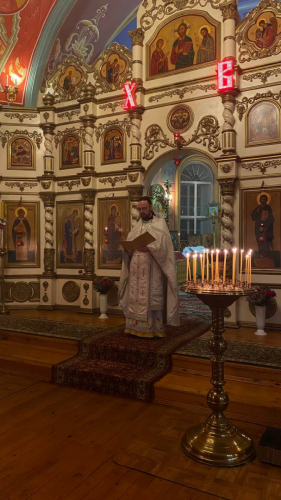 <span style="color: red;font-family: 'Posad';font-size: 40px;">Христос Воскресе!</span>