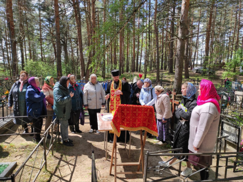 Совершено первое после Пасхи поминовение усопших