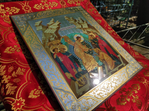 Совершено первое после Пасхи поминовение усопших