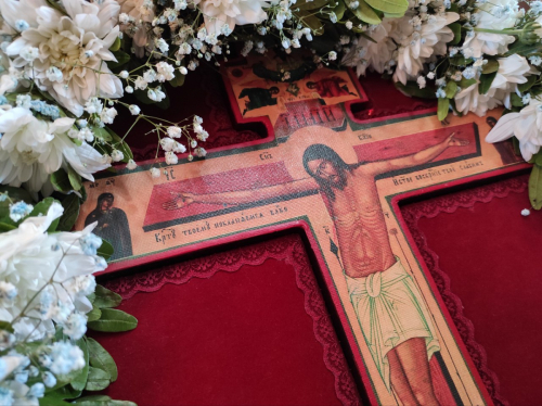 Изнесение Древ Честного и Животворящего Креста Господня