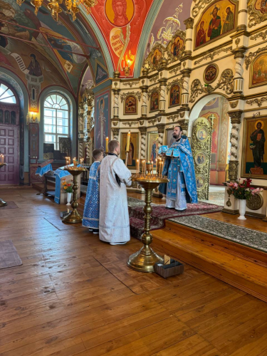 С праздником Успения Пресвятой Богородицы!