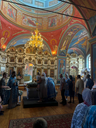 С праздником Успения Пресвятой Богородицы!