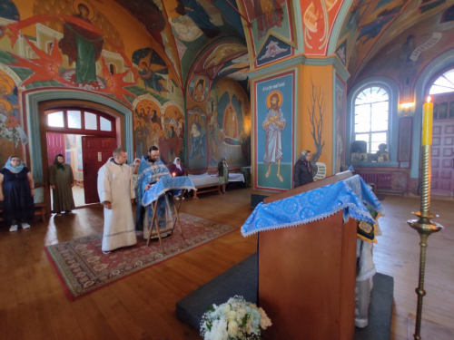 С праздником Успения Пресвятой Богородицы!