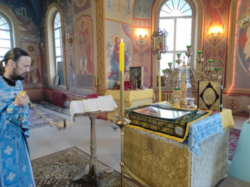 С праздником Успения Пресвятой Богородицы!