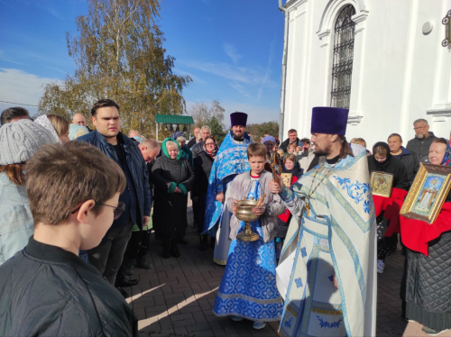 В Покровском храме встретили престольный праздник