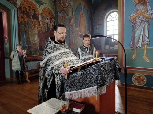 Богослужения завершающих дней Страстной седмицы