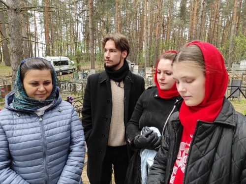 Пасхальное поминовение усопших на Радоницу