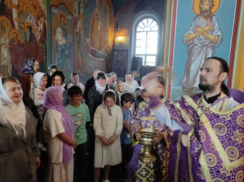 Изнесение Древ Честного и Животворящего Креста Господня