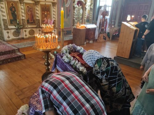 Изнесение Древ Честного и Животворящего Креста Господня