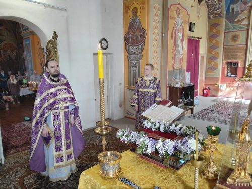 Изнесение Древ Честного и Животворящего Креста Господня