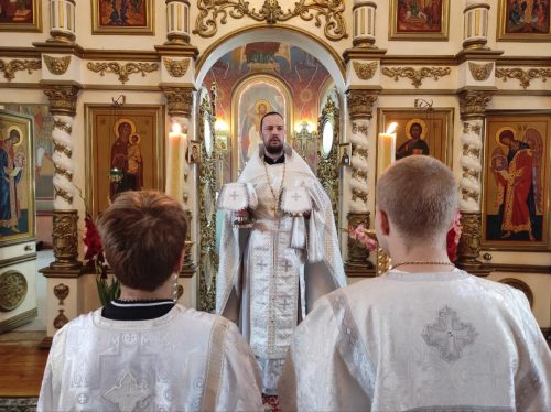 Преобразился еси на горе, Христе Боже...