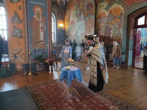 С праздником Успения Пресвятой Богородицы!