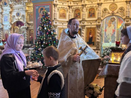 Поздравляем с праздником Светлого Христова Рождества!