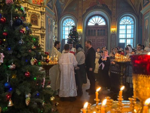 Поздравляем с праздником Светлого Христова Рождества!