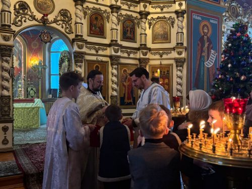 Поздравляем с праздником Светлого Христова Рождества!