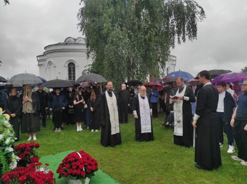 На 40-й день по кончине ктитора Покровского храма была совершена литургия