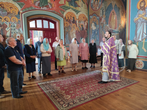 Всемирное Воздвижение Честного и Животворящего Креста Господня