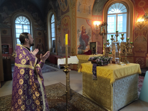 Всемирное Воздвижение Честного и Животворящего Креста Господня